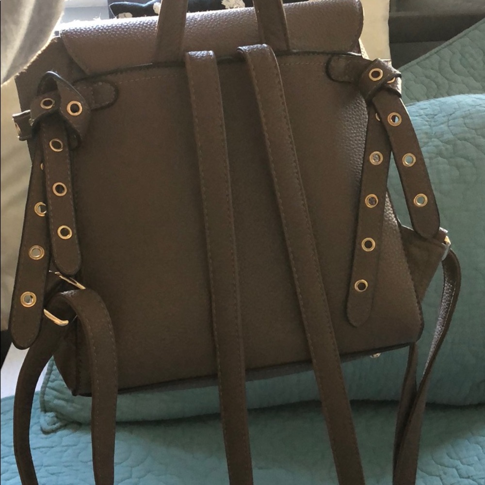 Backpack - Picture 3 of 3